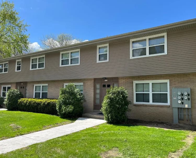 5875-5881 Tower Road - Apartment for Rent in Greendale, WI