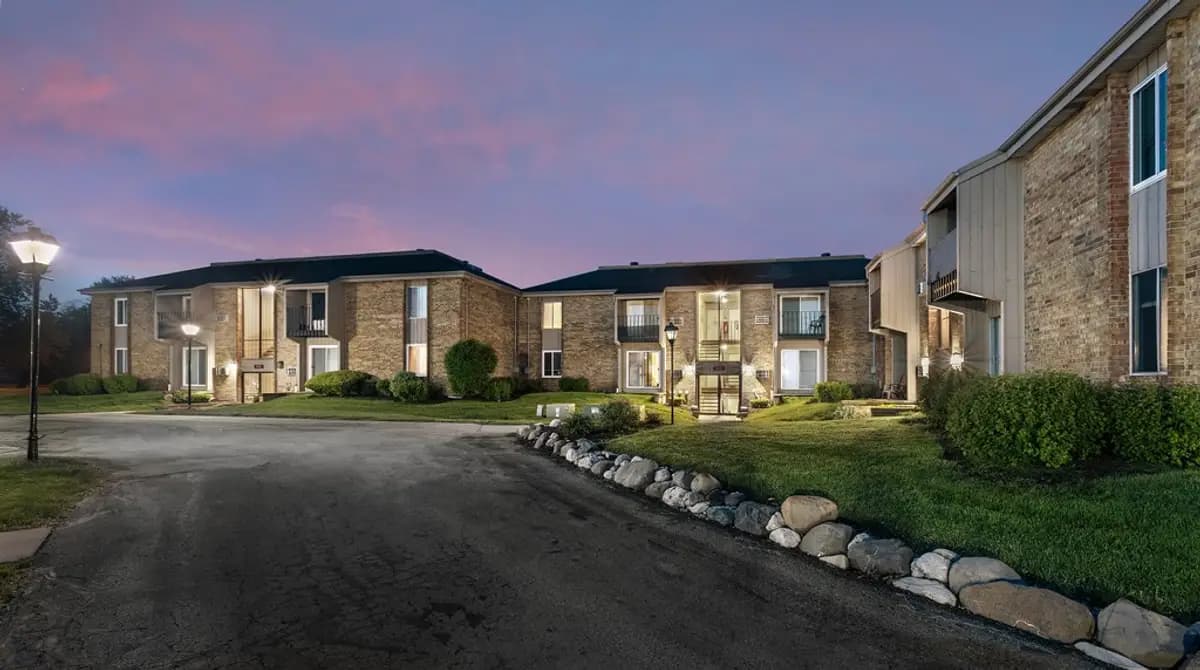  College Square Apartments - Apartment - 20