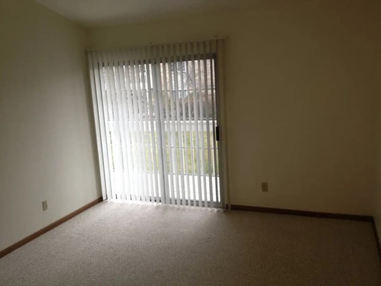 Greendale apartments for rent - image - Master.jpg