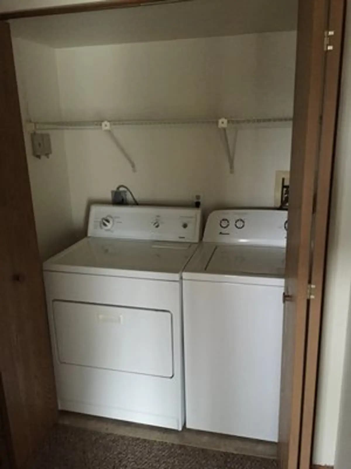 Dale Creek Apartments - Apartment - 9