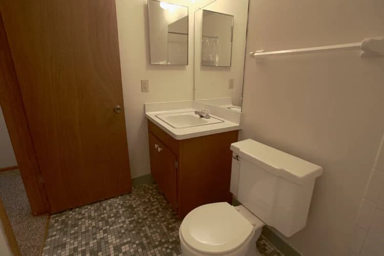 Greendale apartments for rent - image - 12.jpg